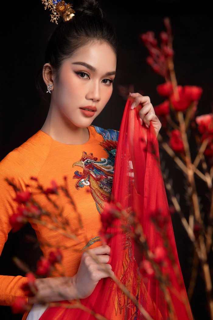 Đỗ Hà - Phương Anh - Ngọc Thảo rạng rỡ đốn tim fan khi phục sức áo dài rồng phượng Ảnh 11