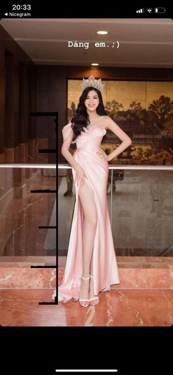 Đặc biệt khi đối chiếu với hình ảnh khoe body với tỉ lệ phần thân bằng 1/5 phần chân được cô đăng tải gần đây thì quả là khác nhau một trời một vực