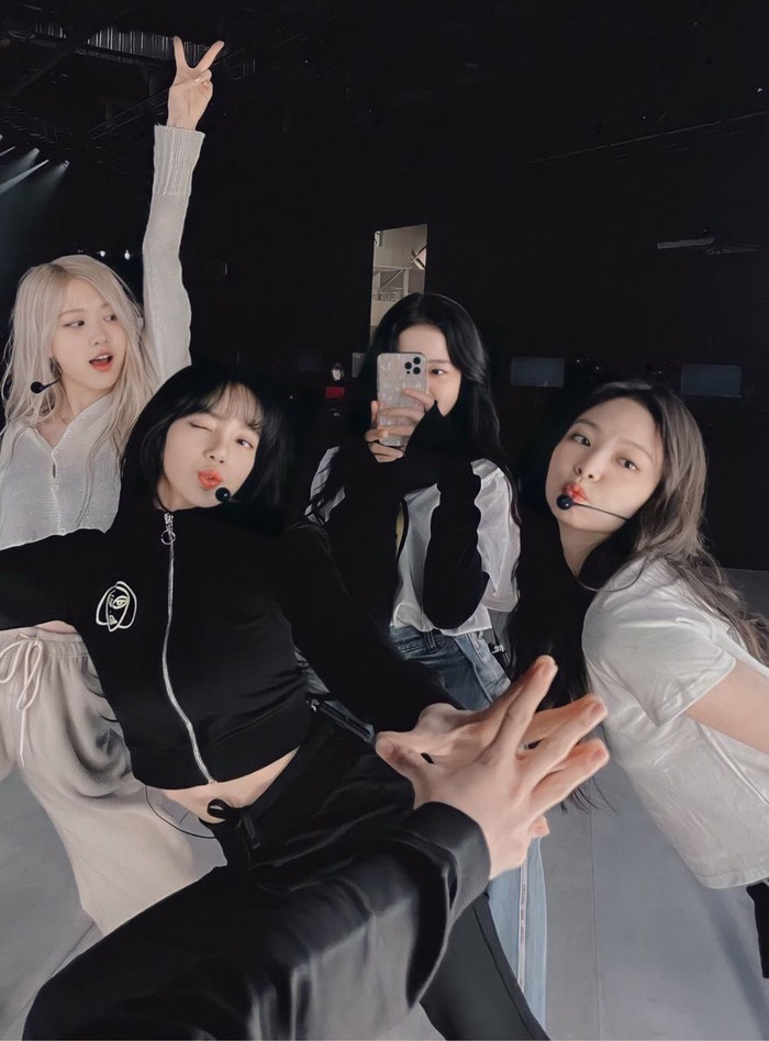 Nhóm gần như luyện tập mỗi ngày.