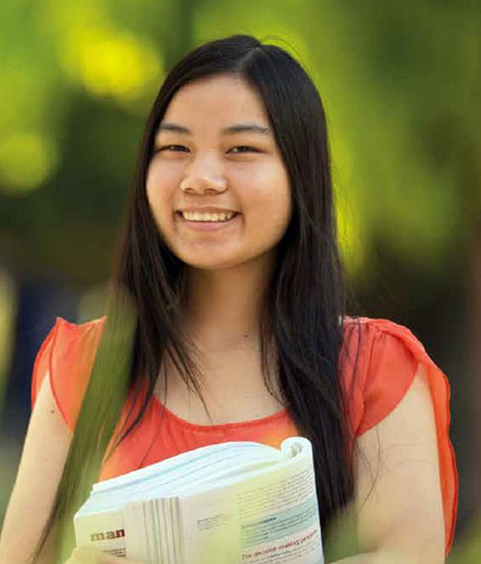 Nữ quán quân có phong cách giản dị