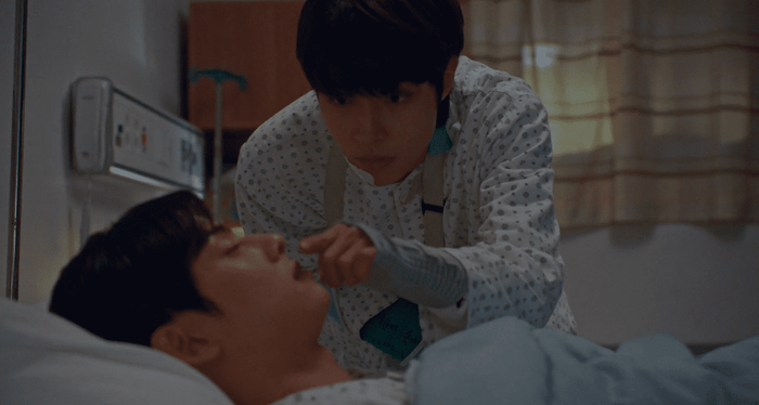 Cách hỏi thăm của anh nhà 'Còn thở nhỉ' 