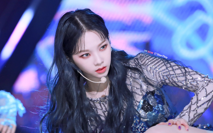 Aespa tung loạt ảnh 'cực phẩm', đập tan định kiến không có visual Ảnh 2