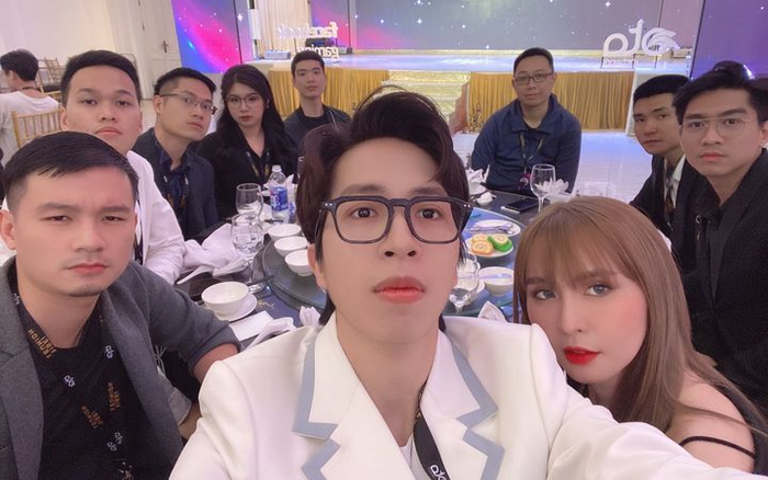 Hậu video chia sẻ về drama 'trà xanh', ViruSs bất ngờ đăng ảnh thân thiết với 'tình cũ' Ngân Sát Thủ Ảnh 2