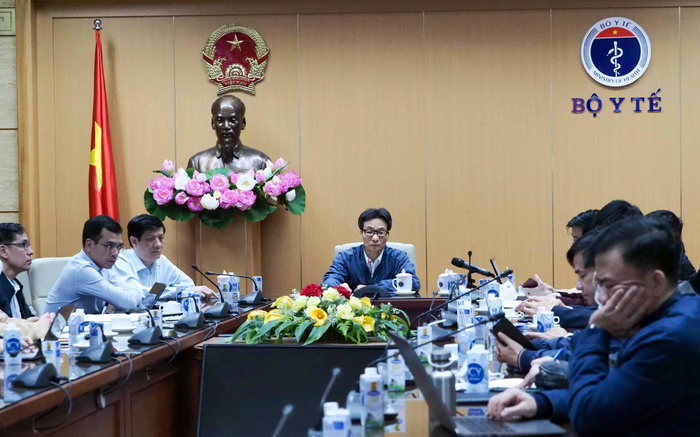 Công bố 2 ca nhiễm COVID-19 trong cộng đồng là nhân viên an ninh sân bay Vân Đồn, nữ công nhân Hải Dương Ảnh 2