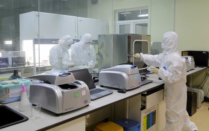 Xét nghiệm gần 300 trường hợp liên quan đến bệnh nhân 1553 phát hiện thêm 10 ca nghi nhiễm COVID-19 Ảnh 2