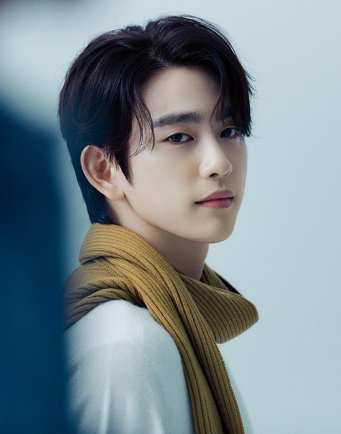 Jinyoung (GOT7) chính thức về chung nhà với Kim Go Eun và Park Bo Young Ảnh 1