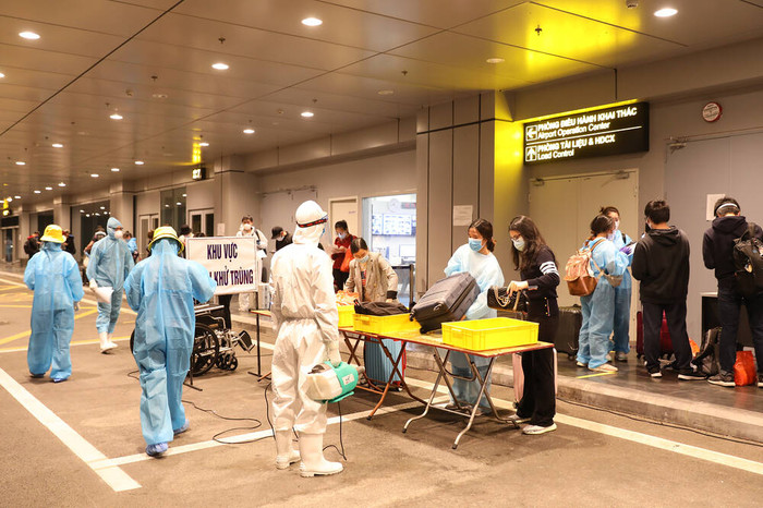 Sân bay Vân Đồn tạm dừng hoạt động 24h để khoanh vùng, truy vết ca nhiễm COVID-19 Ảnh 1