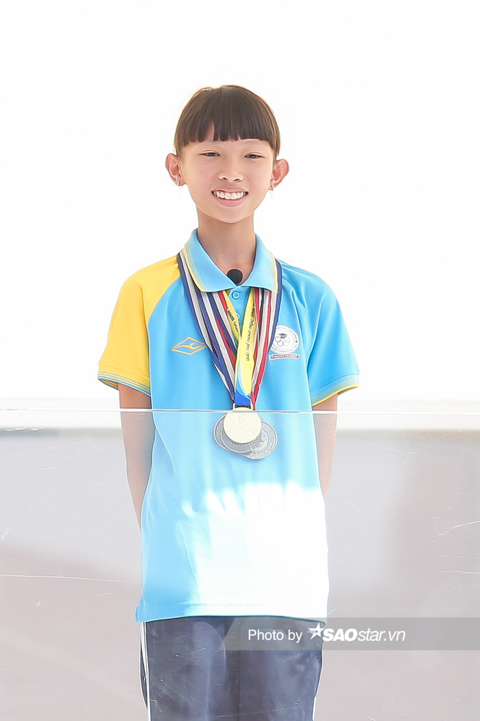 Nữ sinh lớp 6 gây bất ngờ với tài kinh doanh bánh tráng, sống tự lập từ bé khiến nhiều người ngưỡng mộ Ảnh 3