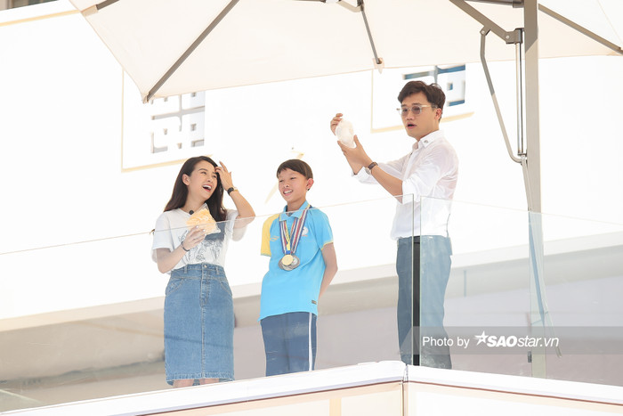 Nữ sinh lớp 6 gây bất ngờ với tài kinh doanh bánh tráng, sống tự lập từ bé khiến nhiều người ngưỡng mộ Ảnh 7