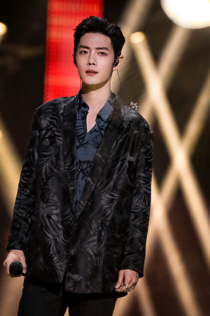 Tiêu Chiến bị hai kẻ lạ mặt đến tận cửa phòng làm việc gây rối, phía nam diễn viên lên tiếng làm rõ