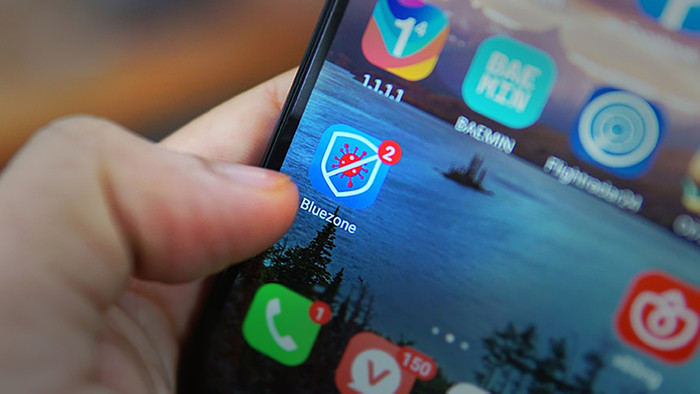 Ứng dụng Bluezone - Khẩu trang điện tử, đã quay trở lại top ứng dụng được tải về nhiều nhất trên các kho ứng dụng như AppStore và Google Play tại Việt Nam. (Ảnh: Internet)