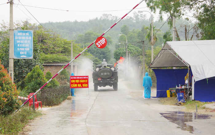 Bộ Y tế phát thông báo khẩn tìm người từng đến đám cưới ở Quảng Ninh, quán cà phê ở Hà Nội Ảnh 2
