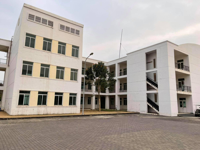 Bệnh viện dã chiến thứ ba tại Hải Dương sẽ được xây dựng tại Trường Đào tạo Nghề Việt Nam - Canada tại địa bàn Phường Cộng Hòa, Thành phố Chí Linh.