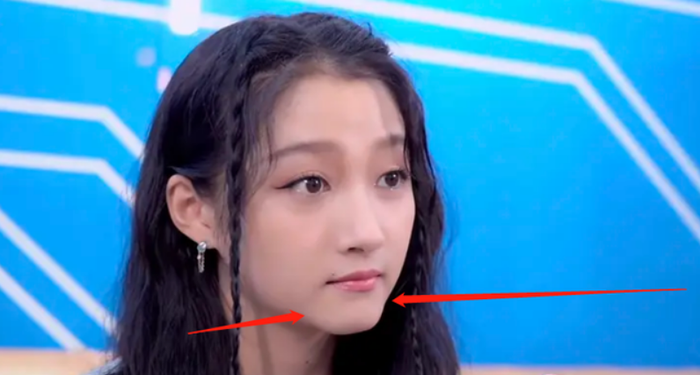 Quan Hiểu Đồng lộ khuyết điểm vì giảm cân Ảnh 2