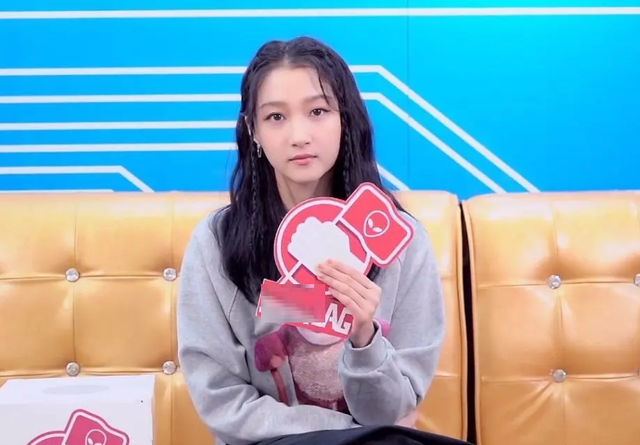 Quan Hiểu Đồng lộ khuyết điểm vì giảm cân Ảnh 3