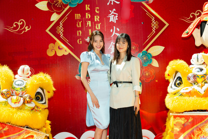 Ninh Dương Lan Ngọc khoe dáng chuẩn nuột nà, thân thiết bên S.T Sơn Thạch và Thúy Ngân Ảnh 7