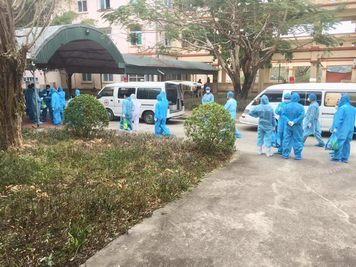 Lực lượng y tế tham gia truy vết ca nhiễm COVID-19.