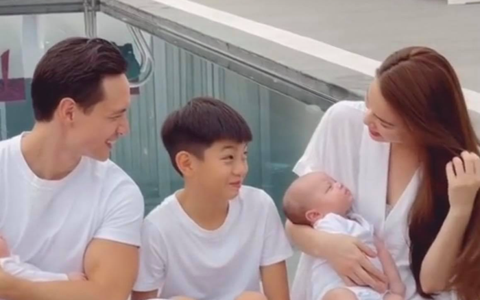 Hậu trường buổi chụp hình gia đình của Hà Hồ - Kim Lý: Subeo luôn là tâm điểm Ảnh 2