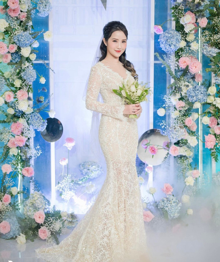 Nhan sắc mẹ vợ Phan Thành chiếm 'spotlight' trong ngày cưới của con gái Ảnh 3