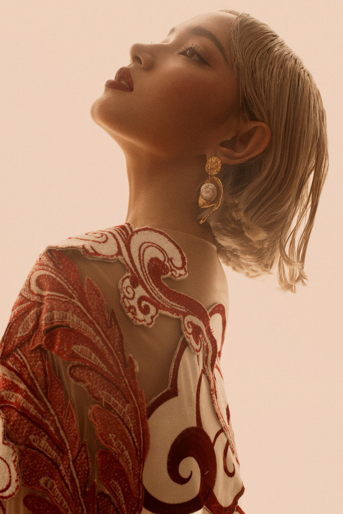 Châu Bùi thần thái rạng ngời, tung bộ ảnh truyền thống với cái nhìn mới đầy mị lực Ảnh 16