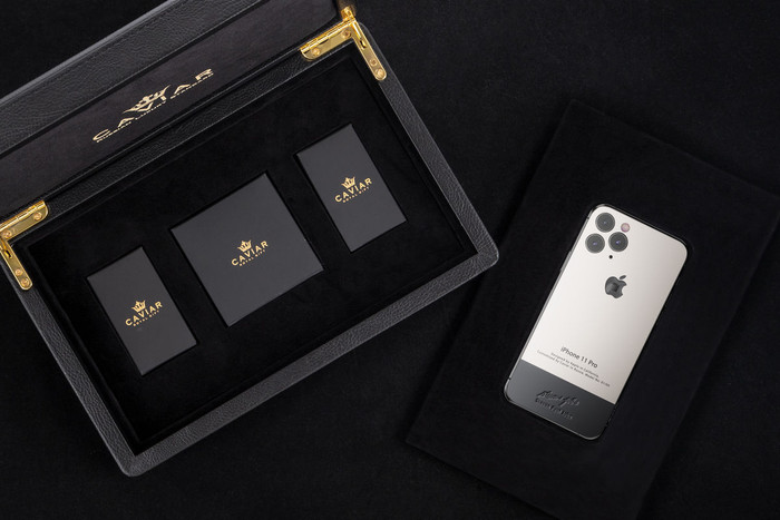 Bản độ iPhone 11 Pro của Caviar với mặt lưng được cấu thành từ titan nguyên khối. (Ảnh: Caviar)