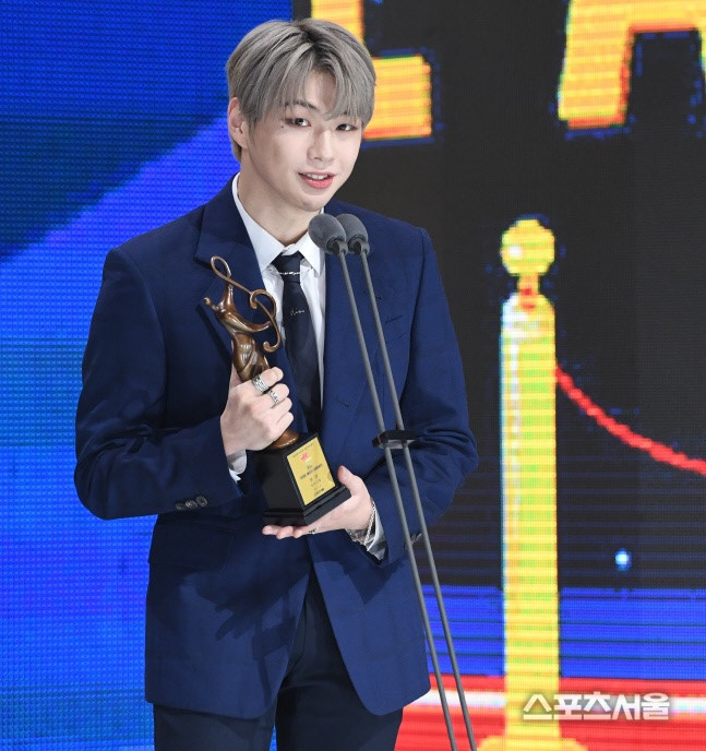 Kết quả Seoul Music Awards 2021: BTS đại thắng dù không tham dự, giải tân binh đúng như fan dự đoán Ảnh 21