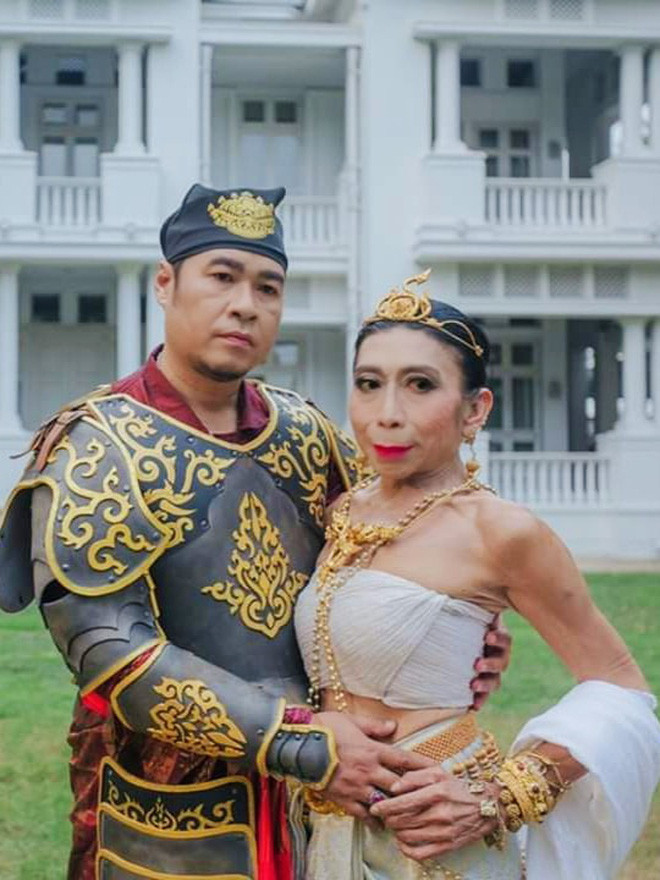 Nhan sắc 'xuống dốc' của hiện tượng mạng chuyển giới Sitang Buathong Ảnh 10