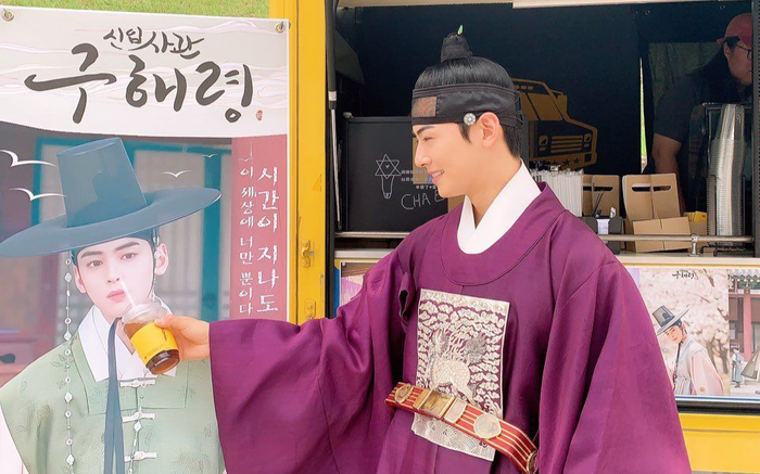 Đẹp tựa 'tượng tạc', Cha Eunwoo vẫn ám ánh về 'lỗ mũi' của mình Ảnh 2