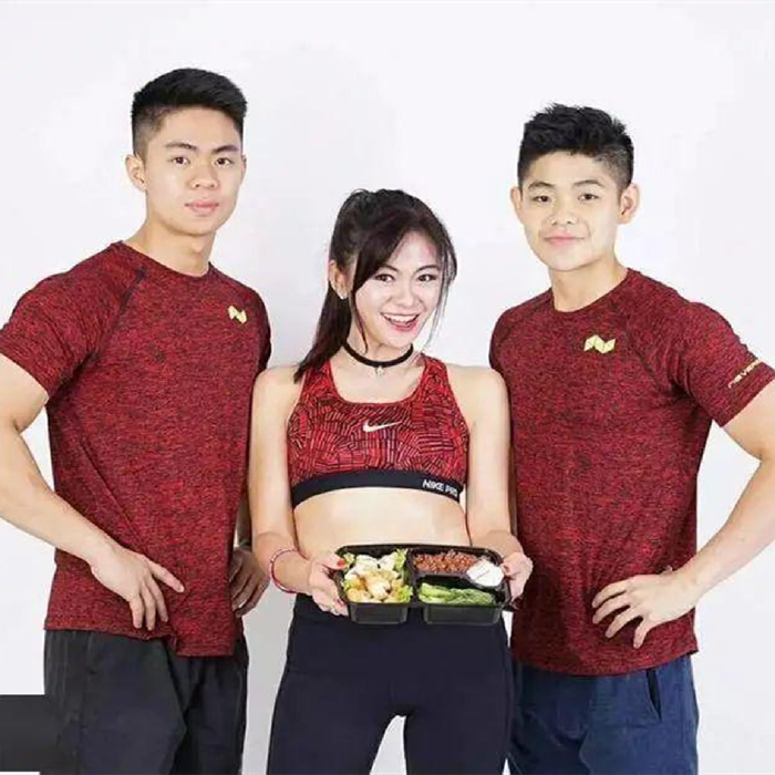 Choáng trước nhan sắc 'em chưa 18' của bà nội 54 tuổi, khi chụp ảnh ai cũng tưởng là bạn gái của con trai Ảnh 5