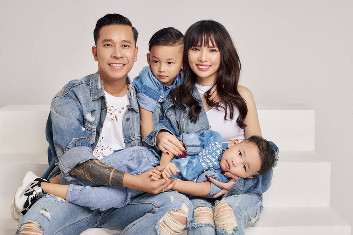 Bà xã Lê Hoàng (The Men) bất ngờ tiết lộ từng bị chồng đạp thẳng vào bụng khi báo tin có bầu