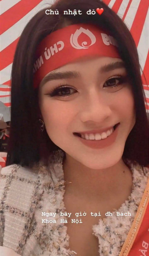 Dù khi được trang điểm kĩ càng thì khuyết điểm này vẫn 'lồ lộ' trên gương mặt của nàng Hậu