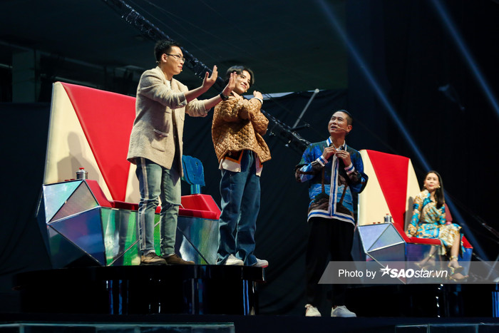 4 màn tranh thí sinh nảy lửa vòng Lộ diện: Cao tay nhất vẫn là Vũ Cát Tường! Ảnh 10