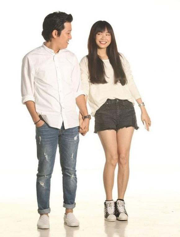 Tuy món quà mà Mười Khó tặng vợ không mang giá trị lớn về mặt tiền bạc nhưng lại mang ý nghĩa lớn vì nó đã gắn kết anh và Nhã Phương đến bên nhau