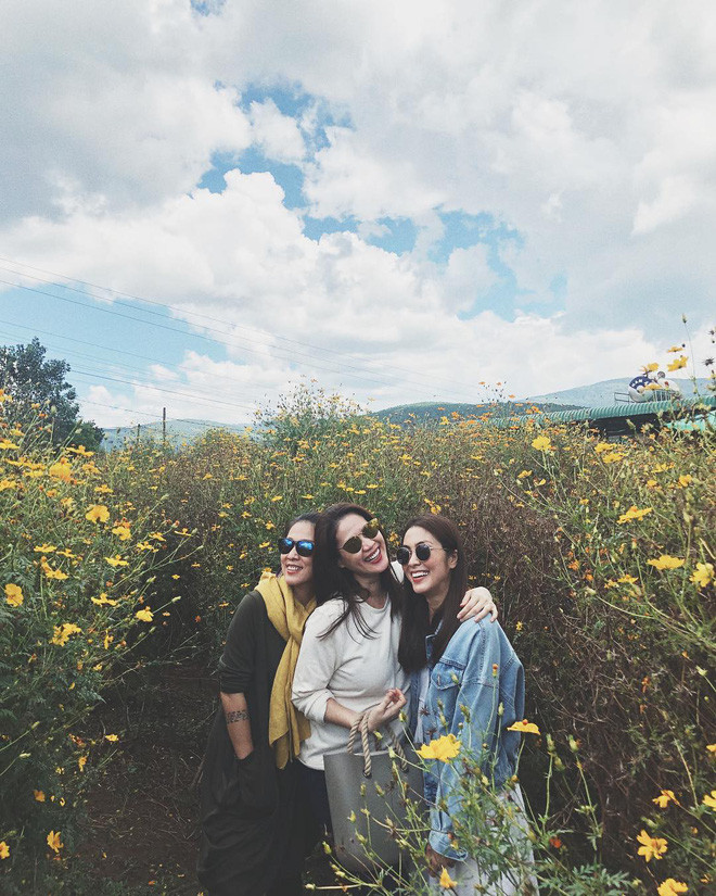 Hà Tăng luôn chọn các thiết kế tinh giản, không hề có ý định chơi trội với bạn bè 