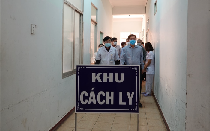 Bình Định cách ly tập trung 8 người cùng ăn chạp mả với trường hợp dương tính lần 1 với COVID-19 Ảnh 2