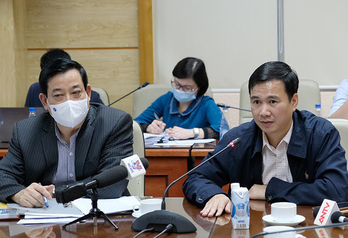 PGS.TS Lương Ngọc Khuê, Cục trưởng Cục Quản lý Khám chữa bệnh, Bộ Y tế đề nghị tất cả các bệnh viện quay lại khai thác kỹ tiền sử dịch tễ tất cả người đến khám. Ảnh:Trần Minh