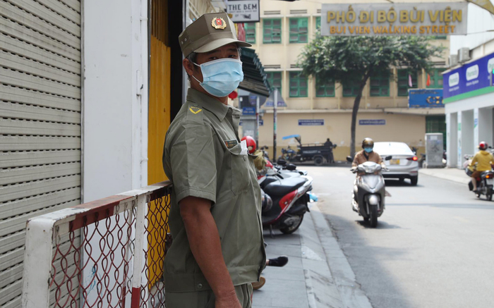 Phong tỏa quán cà phê trên phố Bùi Viện nơi BN 1883 từng ghé Ảnh 2