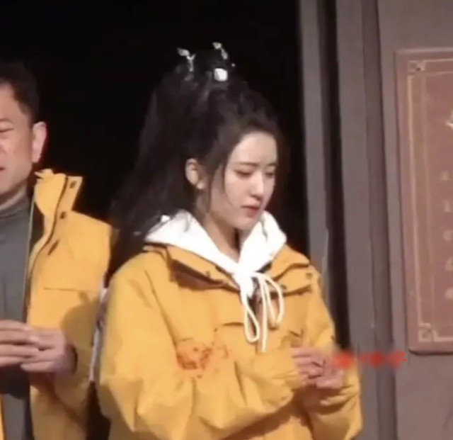 'Thả thí thiên hạ' khai máy: Chờ mãi vẫn không thấy Dương Dương xuất hiện cùng Triệu Lộ Tư Ảnh 2