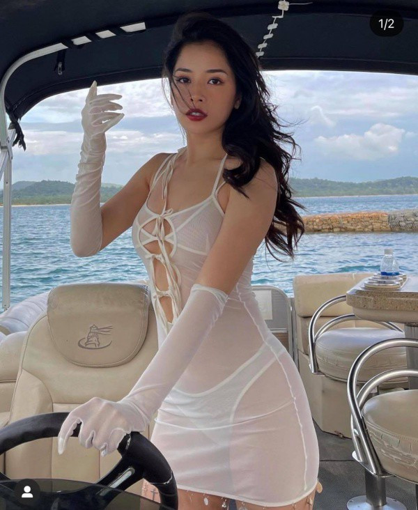 Mặc váy xuyên thấu mà không hề hở chút nào, chỉ có thể là Chi Pu... 