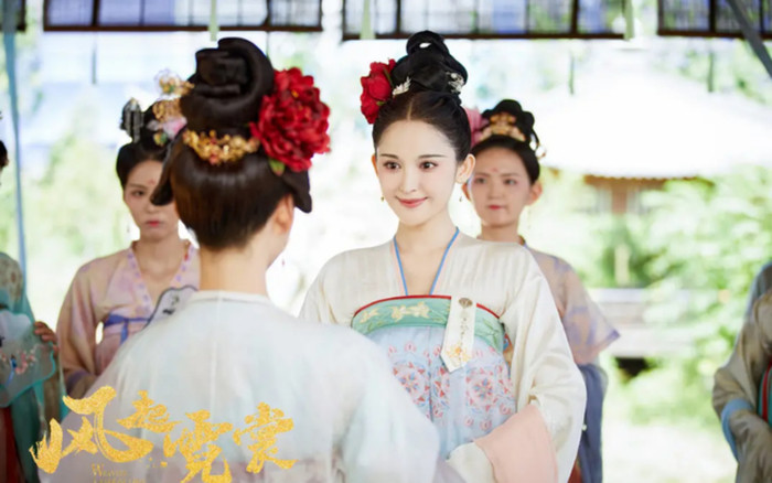 Cổ Lực Na Trát gây thất vọng vì lối diễn xuất giống Angelababy? Ảnh 2