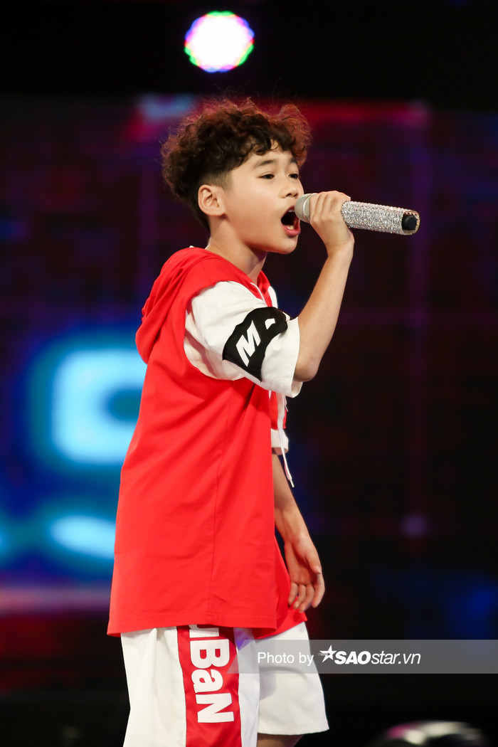 Bảo Hưng đi tiếp.