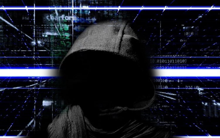 Con trai 11 tuổi dọa tung ảnh 'nóng', tống tiền bố đẻ 14.000 USD Ảnh 2