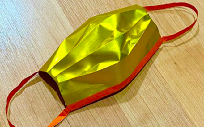 Không phải nhà lầu, xe hơi hay thỏi vàng, khẩu trang vàng mã cúng cô hồn mới 'cháy hàng' mùa COVID-19 Ảnh 2