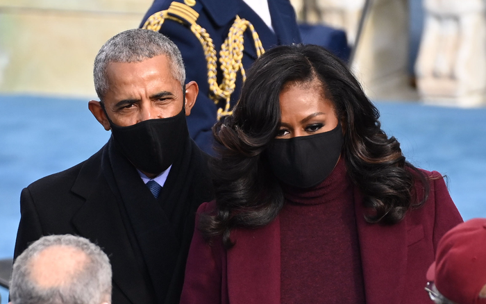 Cựu tổng thống Barack Obama không hiểu tại sao mọi người lại thích kiểu tóc của vợ Ảnh 2