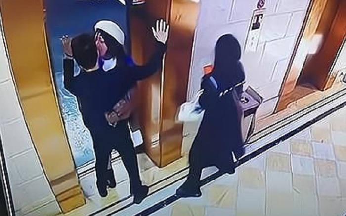 Anh chàng độc thân bị gái lạ cưỡng hôn khi chờ thang máy, diễn biến sau đó khiến CĐM 'xỉu lên xỉu xuống' Ảnh 2