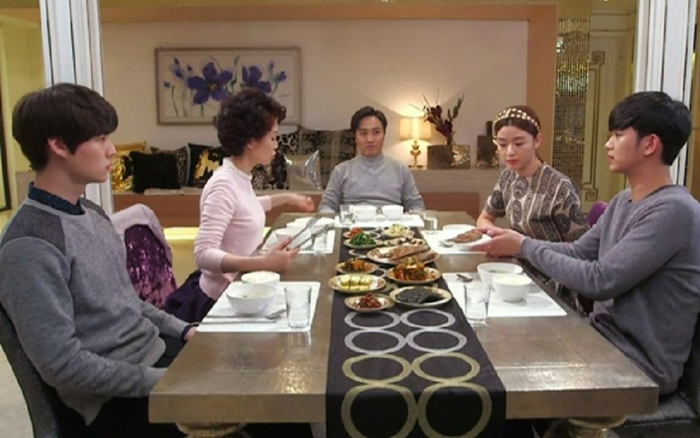 Lần đầu ra mắt gia đình bạn gái ngày Tết, chàng trai biếu cân đường hộp sữa và cái kết đầy bất ngờ Ảnh 2