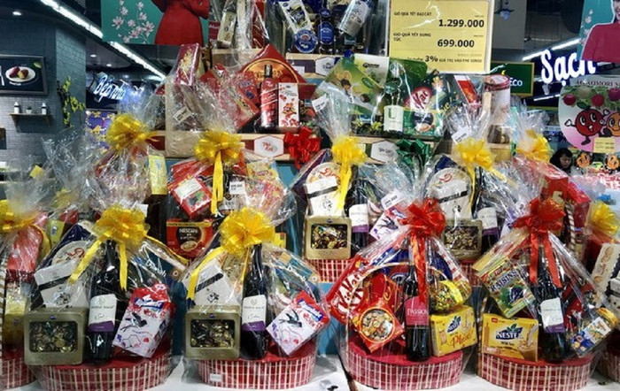 Câu chuyện mua quà gì để biếu gia đình người yêu trong ngày đầu ra mắt luôn là thắc mắc của rất nhiều người, trong đó có chàng trai ở câu chuyện dưới đây. Ảnh minh họa