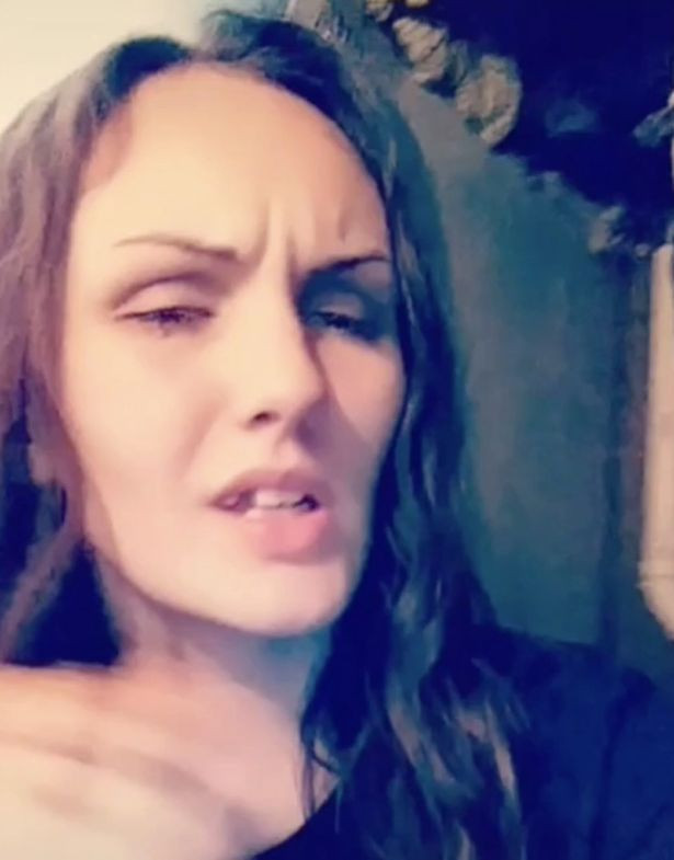 Faith gầy gò và mất cả hai hàm răng sau 6 năm nghiện ma túy đá.