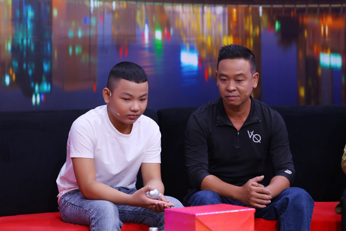 MC Ốc Thanh Vân rơi nước mắt trước nghị lực kiên cường của võ sĩ boxing 12 tuổi mắc bệnh ung thư quái ác Ảnh 13