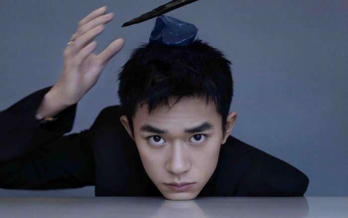 Dịch Dương Thiên Tỉ gây choáng với hình không photoshop Ảnh 2